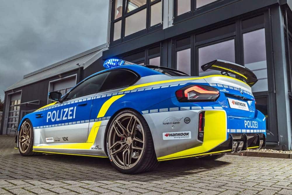 https://autogreeknews.gr/wp-content/uploads/2024/12/police-bmw-m2-by-ac-schnitzer-4-2048x1377-1.jpg