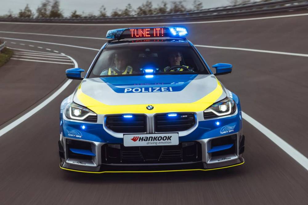 https://autogreeknews.gr/wp-content/uploads/2024/12/police-bmw-m2-by-ac-schnitzer-9-2048x1365-1.jpg