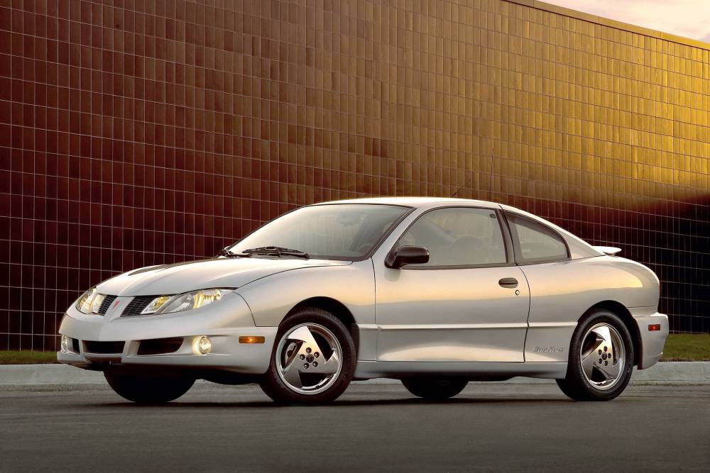 https://autogreeknews.gr/wp-content/uploads/2024/12/pontiac_sunfire_coupe_8.jpg