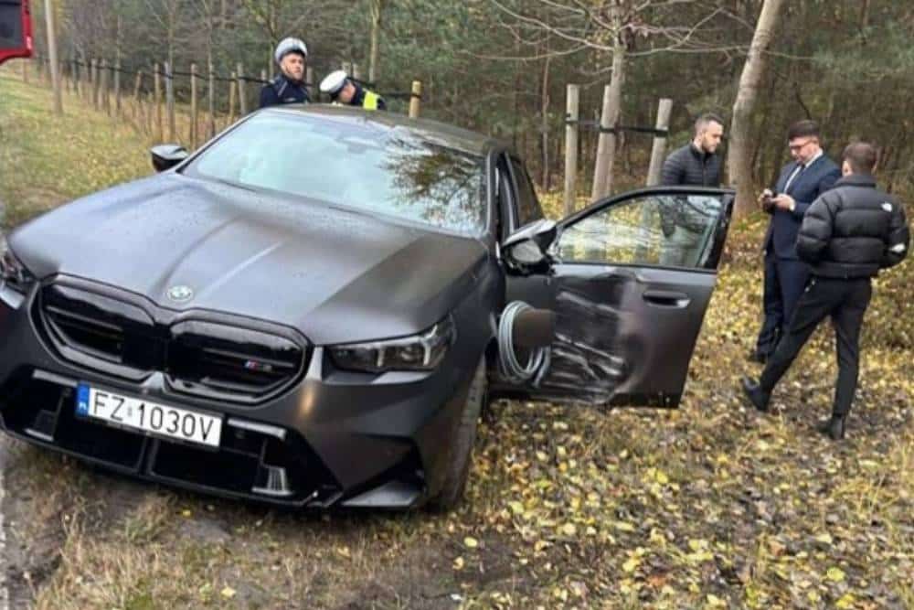 https://autogreeknews.gr/wp-content/uploads/2024/12/wrecked-bmw-m5-g90.jpg