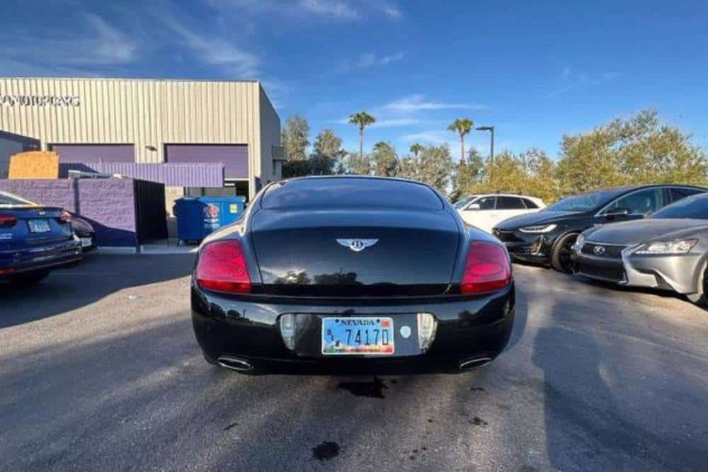 https://autogreeknews.gr/wp-content/uploads/2025/01/19000-euro-bentley-continental-07.jpg