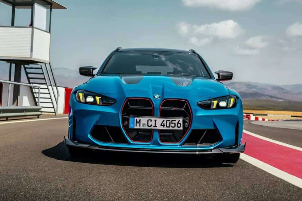 https://autogreeknews.gr/wp-content/uploads/2025/01/2025-BMW-M3-CS-Touring-New-1-2048x1151-1.jpg