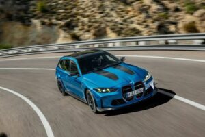 2025-BMW-M3-CS-Touring-New-10-2048×1151