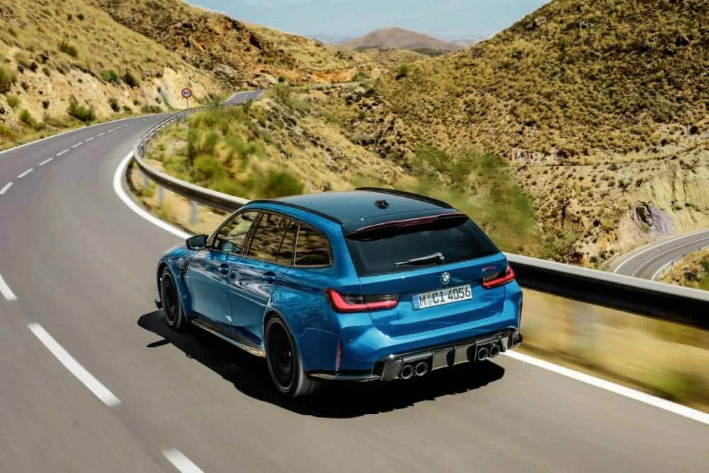 https://autogreeknews.gr/wp-content/uploads/2025/01/2025-BMW-M3-CS-Touring-New-19-2048x1151-1.jpg