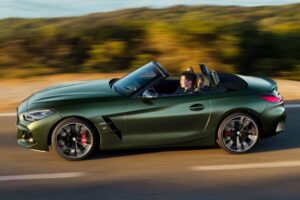 2025-bmw-z4-m40i-with-six-speed-manual-2
