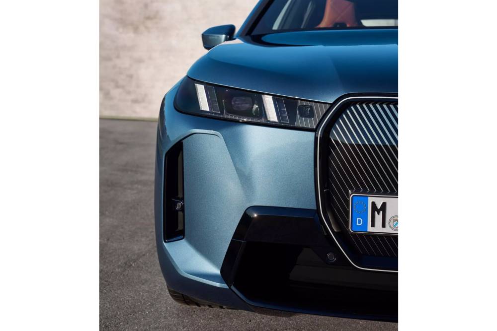 https://autogreeknews.gr/wp-content/uploads/2025/01/2026-BMW-iX-14-scaled-1.jpg