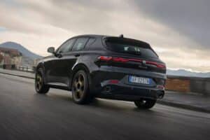 Alfa-Romeo-Intensa-Special-Series-4-1