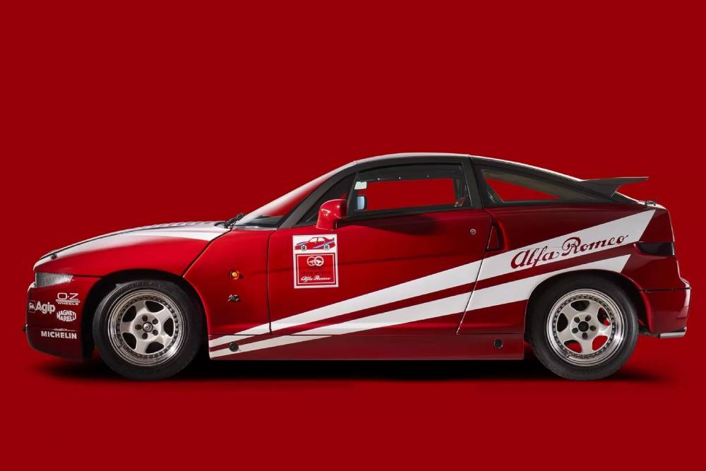https://autogreeknews.gr/wp-content/uploads/2025/01/Alfa-Romeo-SZ-Trofeo-6.jpg
