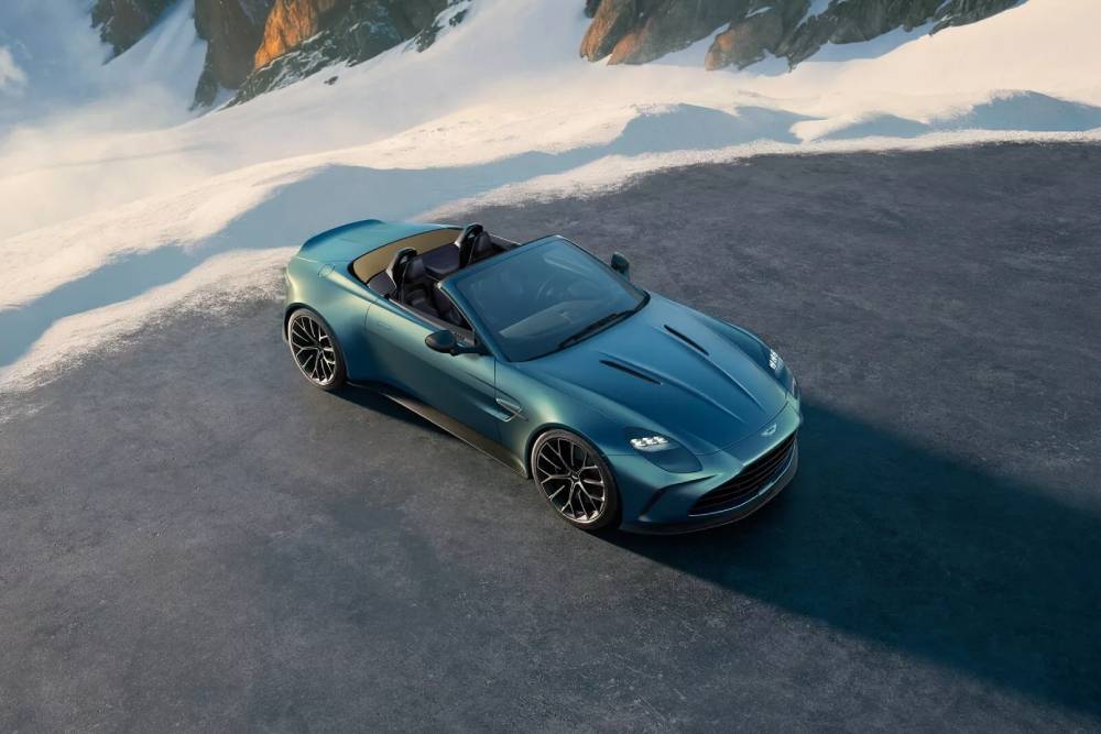 https://autogreeknews.gr/wp-content/uploads/2025/01/Aston-Martin-Vantage-Roadster-7.jpg