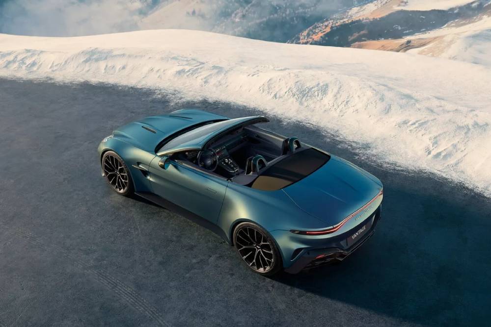 https://autogreeknews.gr/wp-content/uploads/2025/01/Aston-Martin-Vantage-Roadster-8.jpg