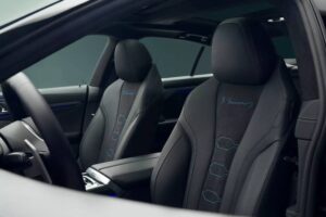 BMW-Alpina-B8-GT-00024-2048×1366