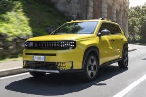 FIAT-Grande-Panda–(1)