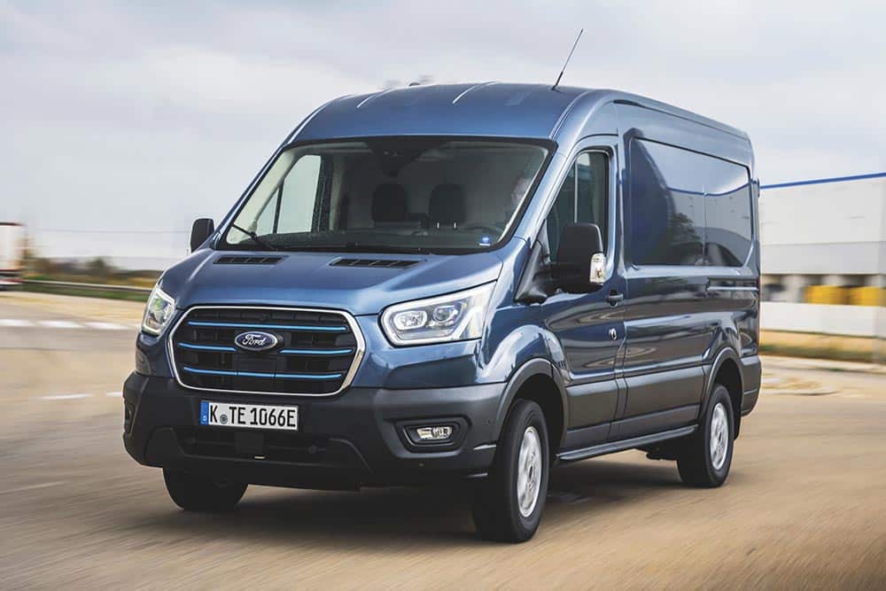 https://autogreeknews.gr/wp-content/uploads/2025/01/FORD-E-TRANSIT_01.jpg