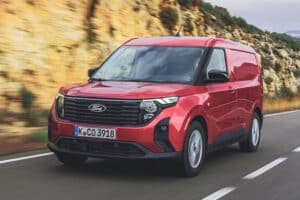 FORD-TRANSIT-COURIER_01