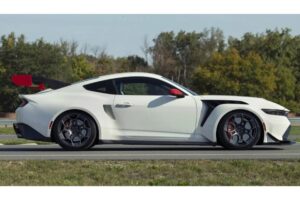 Ford-Mustang-GTD-Spirit-of-America-10