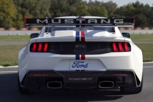 Ford-Mustang-GTD-Spirit-of-America-15
