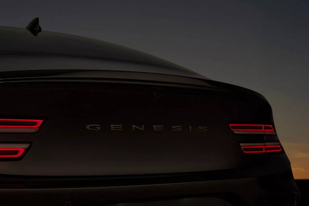 https://autogreeknews.gr/wp-content/uploads/2025/01/Genesis-G80-Black-16-2048x1152-1.jpg