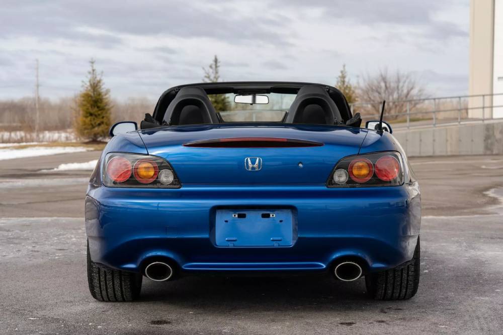 https://autogreeknews.gr/wp-content/uploads/2025/01/Honda-S2000-Auction-6.jpg