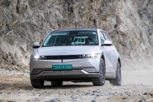 Hyundai-IONIQ-5_Guinness-World-Records-title_2