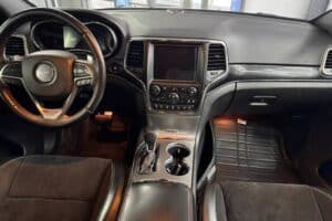 Jeep-Grand-Cherokee-AT35-Arctic-Trucks-13-2048×153