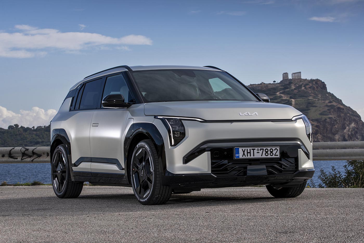 https://autogreeknews.gr/wp-content/uploads/2025/01/Kia-EV3-Greece.jpg