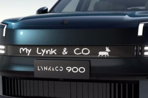 Lynk-&-Co-900-5