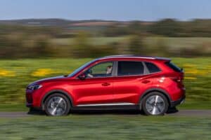 MG-ZS-Max-Hybrid-(12)