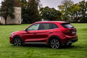 MG-ZS-Max-Hybrid-(13)