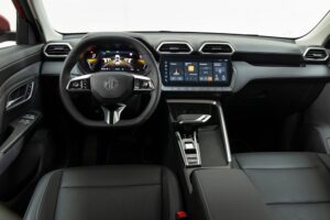 MG-ZS-Max-Hybrid-(2)