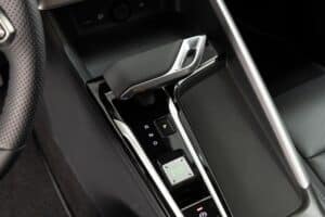 MG-ZS-Max-Hybrid-(4)