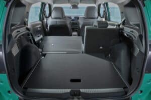 Opel-Frontera-2025-boot