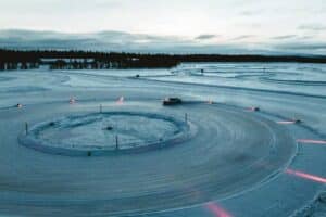 Porsche-Taycan-Drift-Record-9-2048×1153