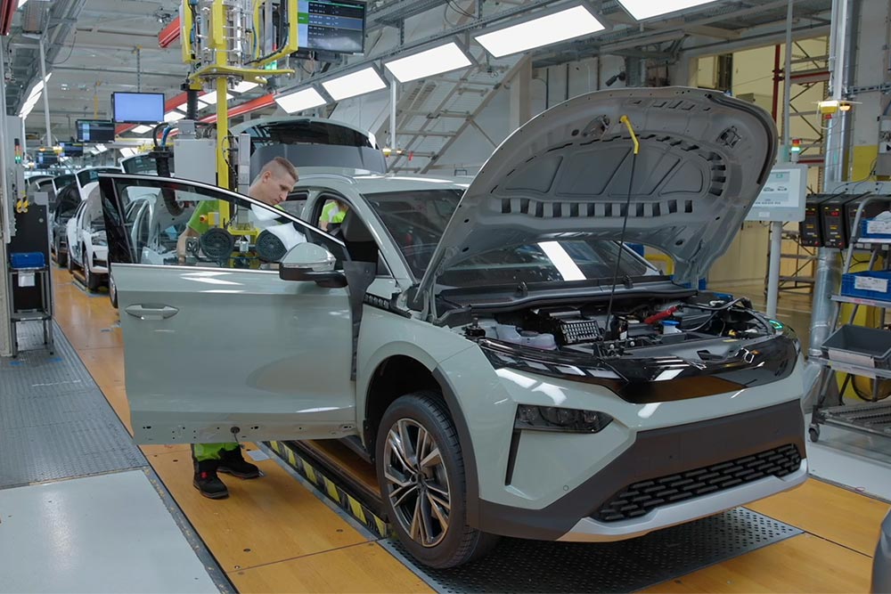 https://autogreeknews.gr/wp-content/uploads/2025/01/Skoda-Elroq-production-1.jpg