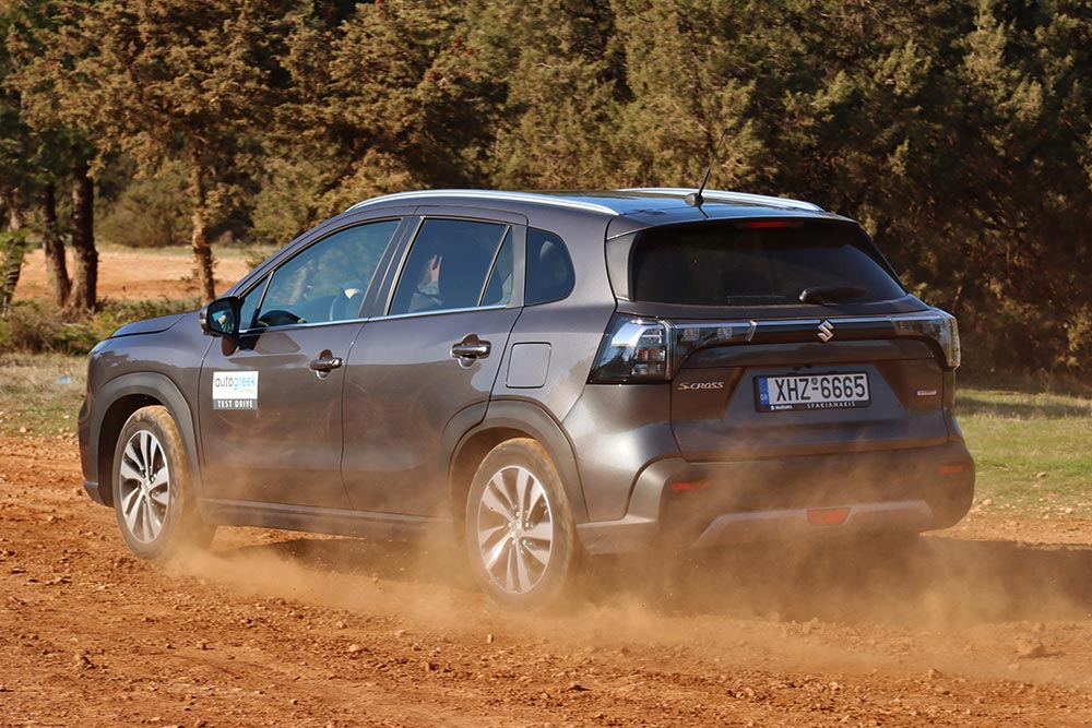 https://autogreeknews.gr/wp-content/uploads/2025/01/Suzuki-S-Cross-1.4-Hybrid-4WD-GSRII-22.jpg