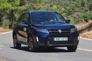 Suzuki-Vitara-2024-strofi