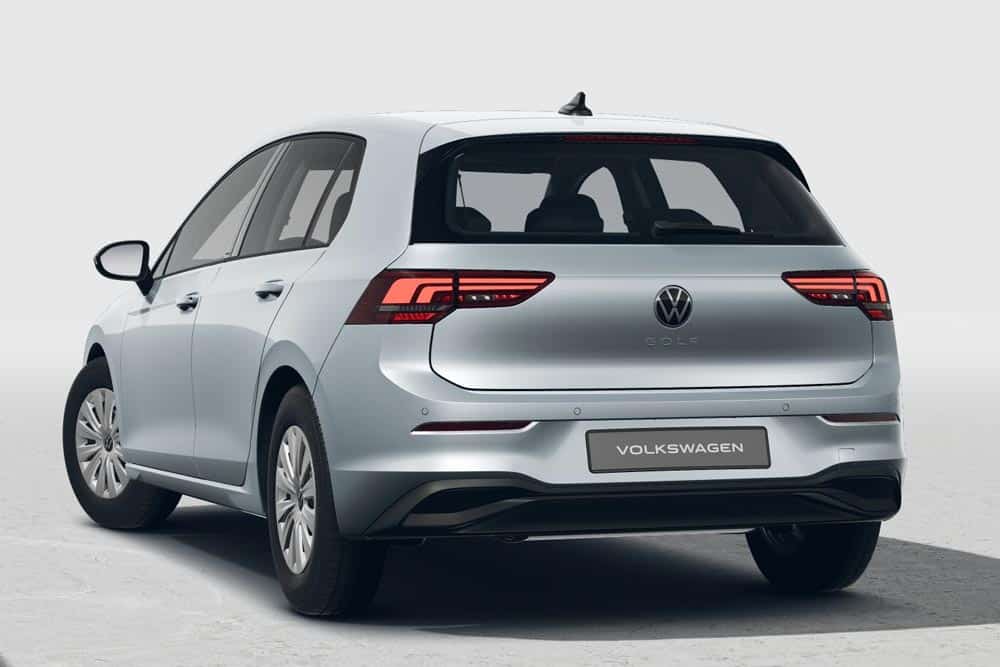 https://autogreeknews.gr/wp-content/uploads/2025/01/VW-Golf-Essential-2.jpg