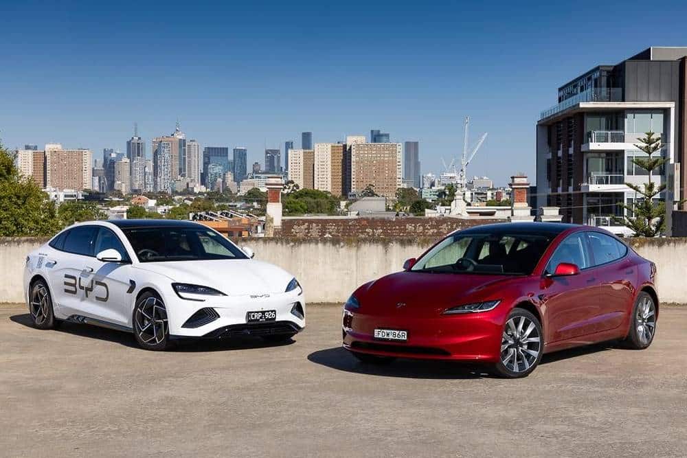 https://autogreeknews.gr/wp-content/uploads/2025/01/byd-vs-tesla-06.jpg