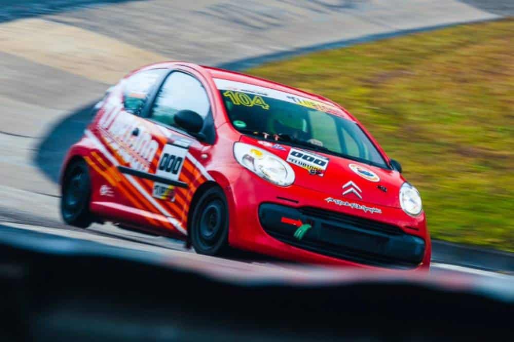 https://autogreeknews.gr/wp-content/uploads/2025/01/citroen-c1-nurburgring-02.jpg