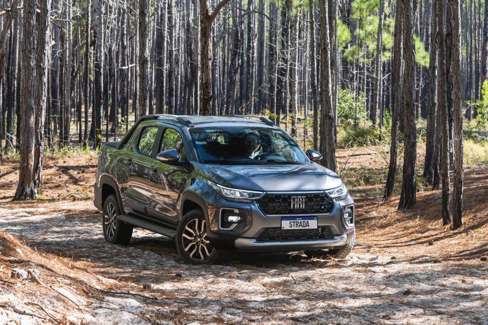 https://autogreeknews.gr/wp-content/uploads/2025/01/fiat_strada_ranch_cabine_dupla_574.jpg