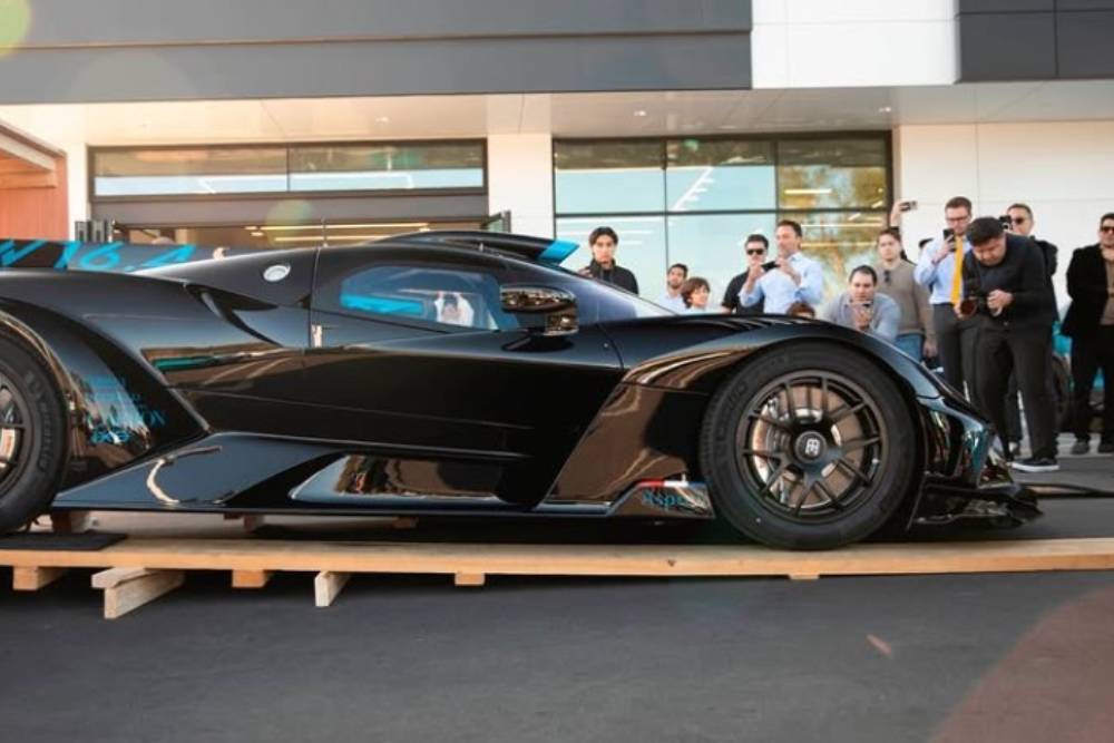https://autogreeknews.gr/wp-content/uploads/2025/01/first-production-bugatti-bolide-04.jpg