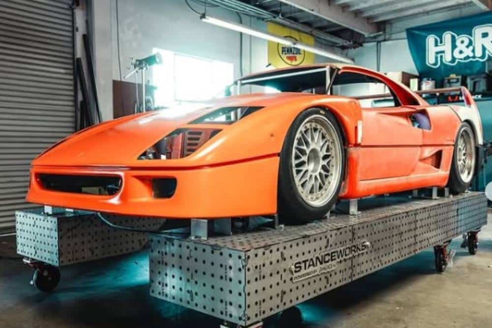https://autogreeknews.gr/wp-content/uploads/2025/01/homemade-ferrari-f40-02.jpg
