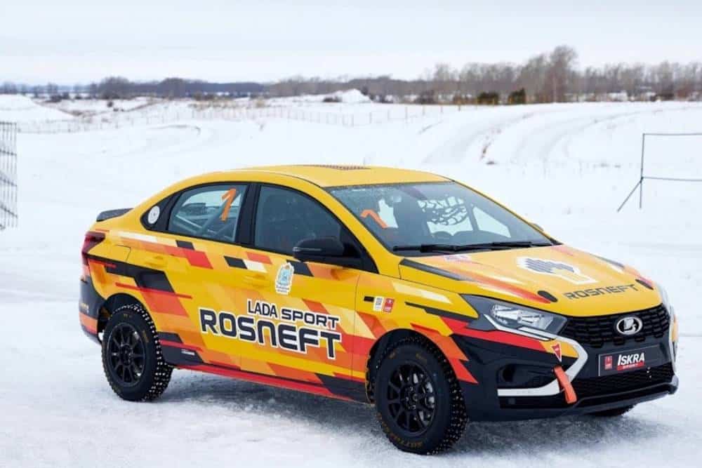 https://autogreeknews.gr/wp-content/uploads/2025/01/lada-iskra-racing-03.jpg