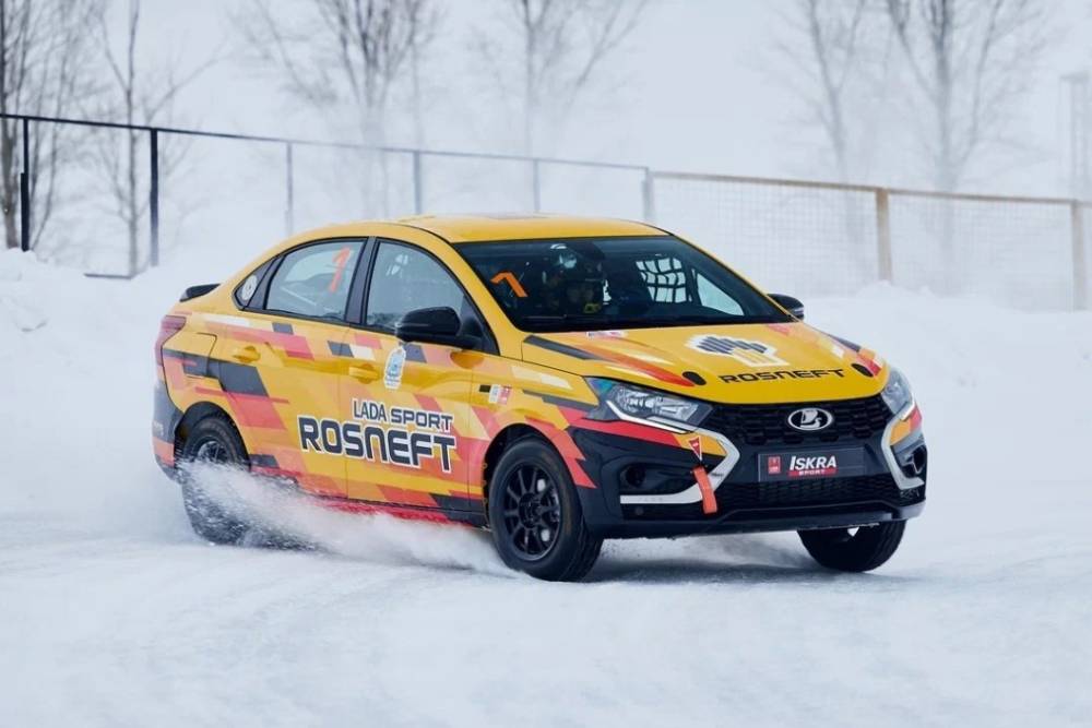 https://autogreeknews.gr/wp-content/uploads/2025/01/lada-iskra-racing-07.jpg