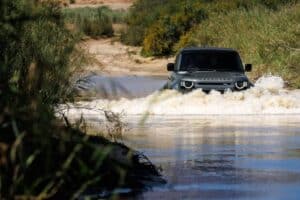 land rover defender octa 06