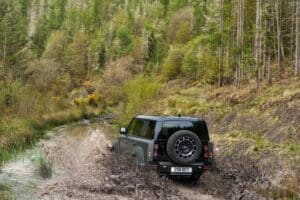 land rover defender octa 08