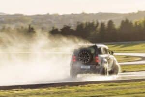 land rover defender octa 09