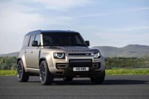 land rover defender octa 10