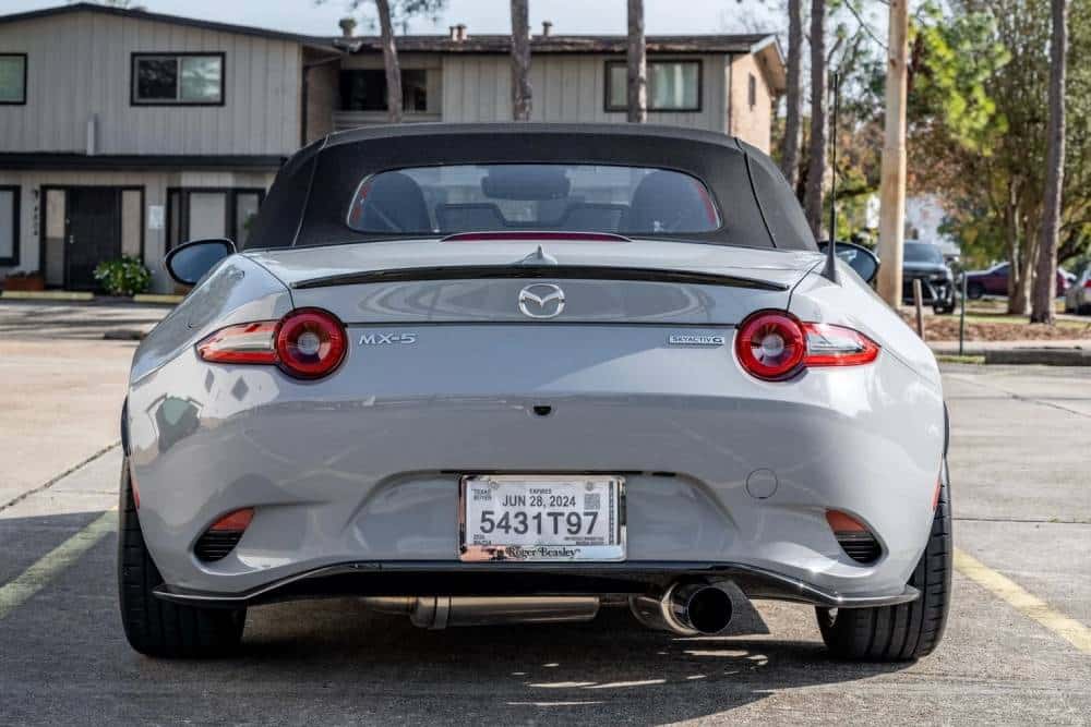 https://autogreeknews.gr/wp-content/uploads/2025/01/man-buys-2024-mazda-mx-5-miata-wants-it-gone-after-4.jpg
