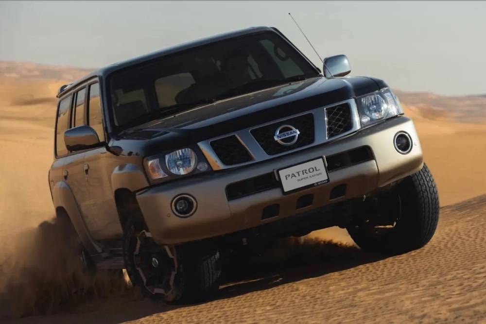 https://autogreeknews.gr/wp-content/uploads/2025/01/nissan-patrol-safari.jpg