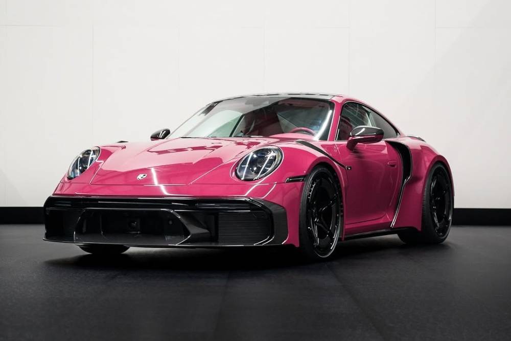 https://autogreeknews.gr/wp-content/uploads/2025/01/pink-brabus-900-rocket-r-is-one-vibrant-porsche-91.jpg